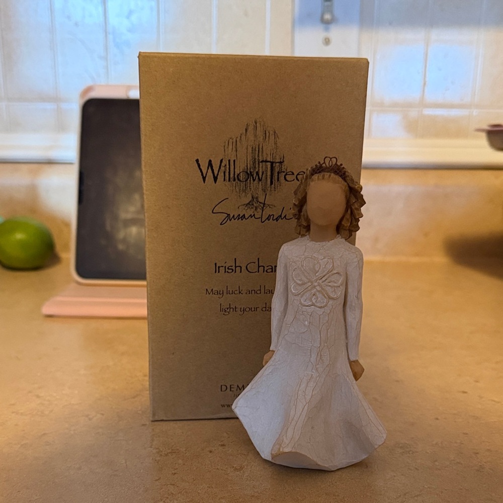 Willow Tree Irish Charm Figurine - Cream and Brown